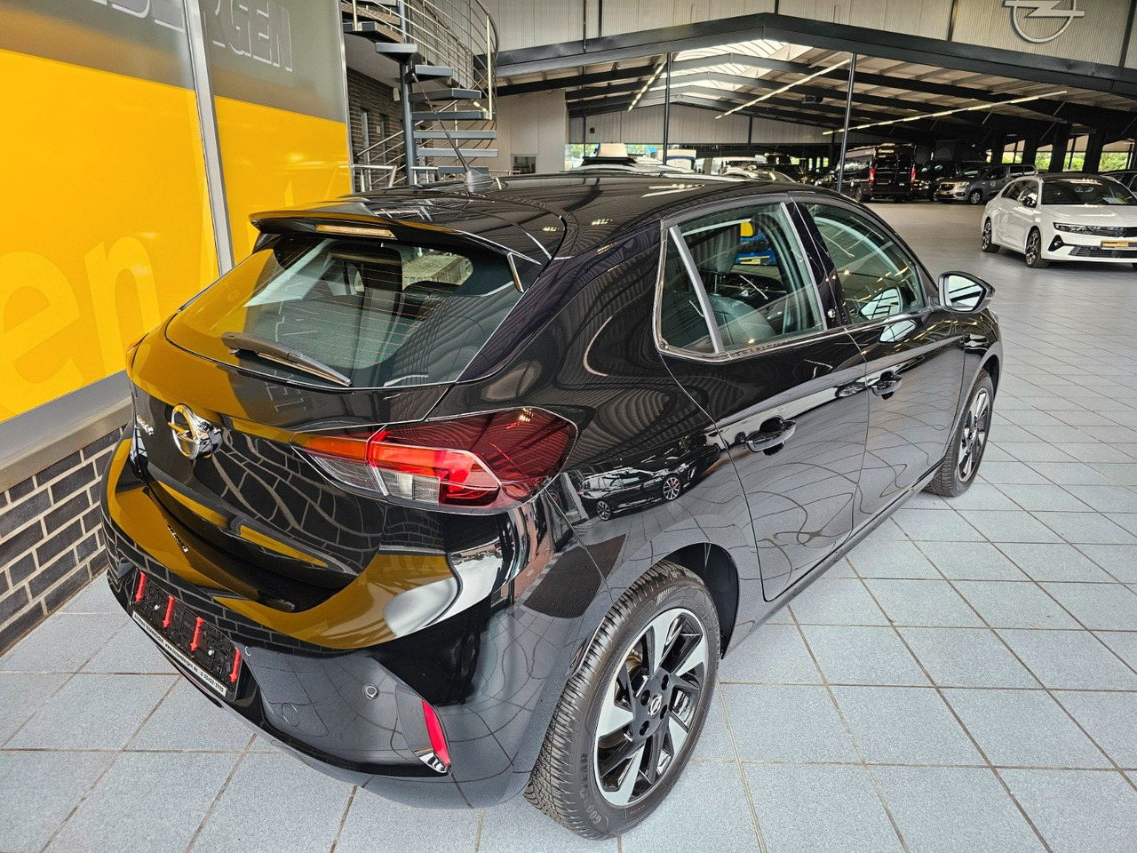 Opel Corsa F e Elegance Navi Pro SHZ LED 50KW DAB - Car: picture 3 Opel Corsa F e Elegance Navi Pro SHZ LED 50KW DAB - Car: picture 3