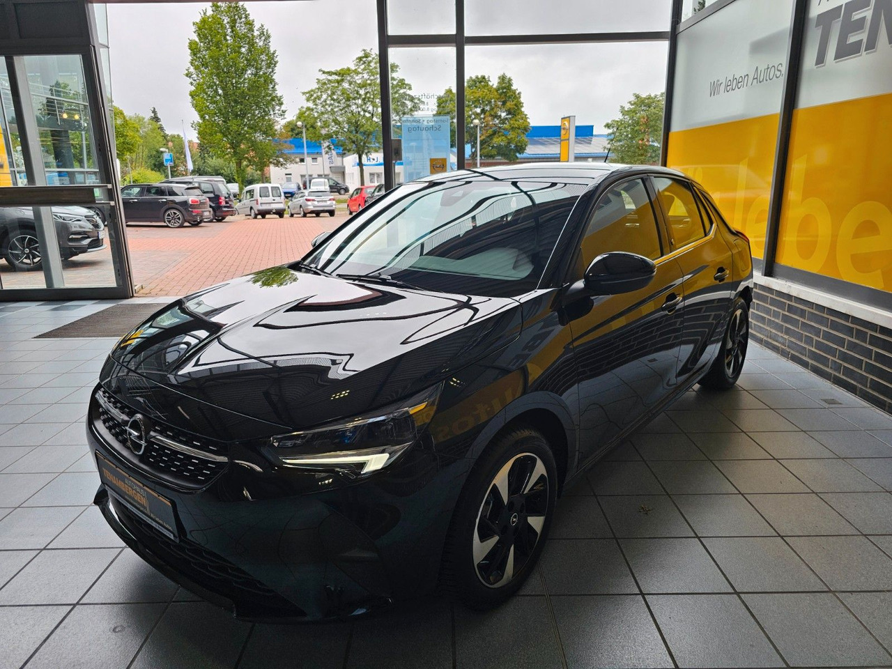 Opel Corsa F e Elegance Navi Pro SHZ LED 50KW DAB - Car: picture 2 Opel Corsa F e Elegance Navi Pro SHZ LED 50KW DAB - Car: picture 2