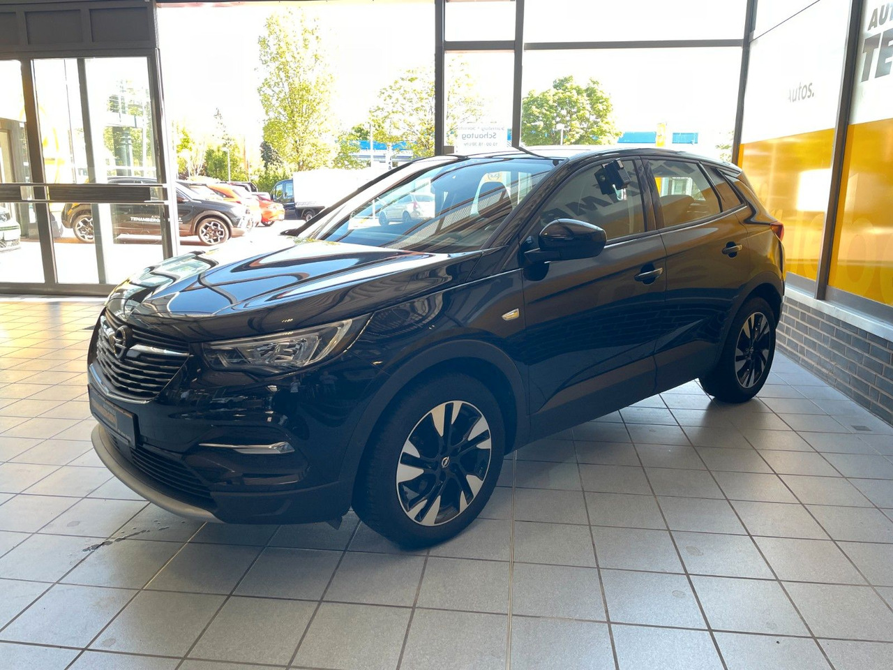 Opel Grandland (X) Elegance Kamera Sitz- & Lenkradhzg - SUV: picture 4 Opel Grandland (X) Elegance Kamera Sitz- & Lenkradhzg - SUV: picture 4