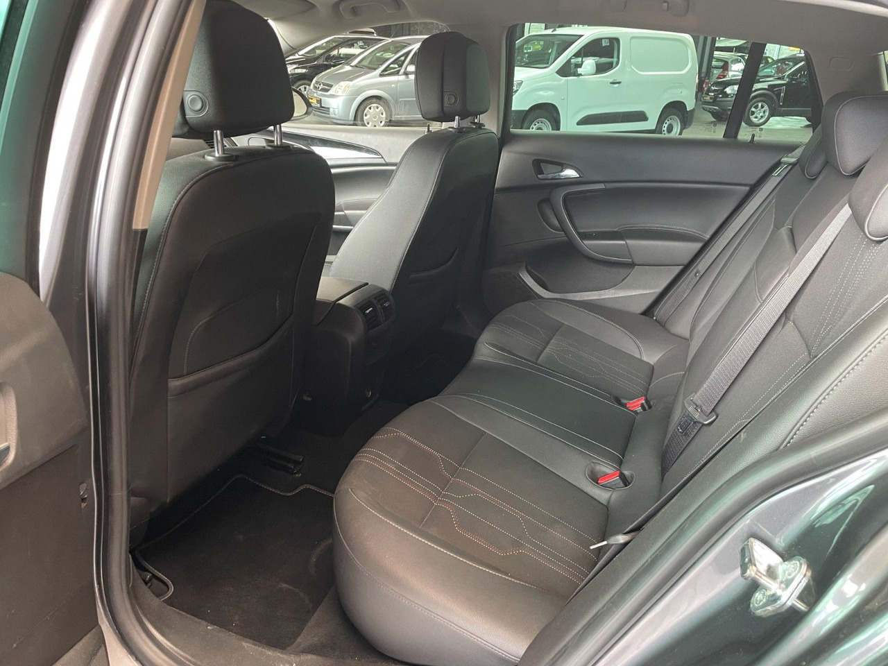 Car Opel Insignia A Sports Tourer 150 Jahre Opel AHK: picture 11