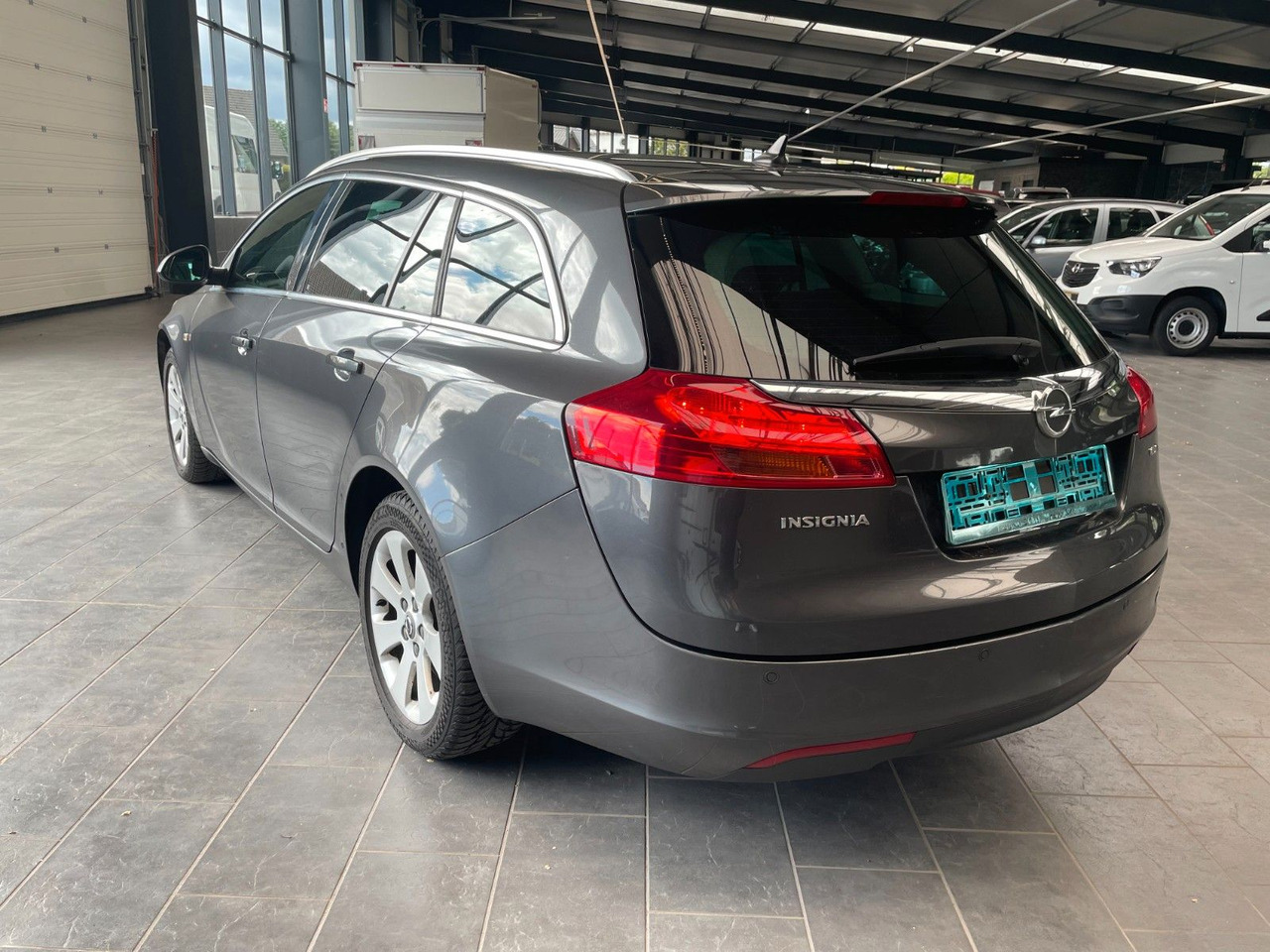Opel Insignia A Sports Tourer 150 Jahre Opel AHK - Car: picture 4 Opel Insignia A Sports Tourer 150 Jahre Opel AHK - Car: picture 4