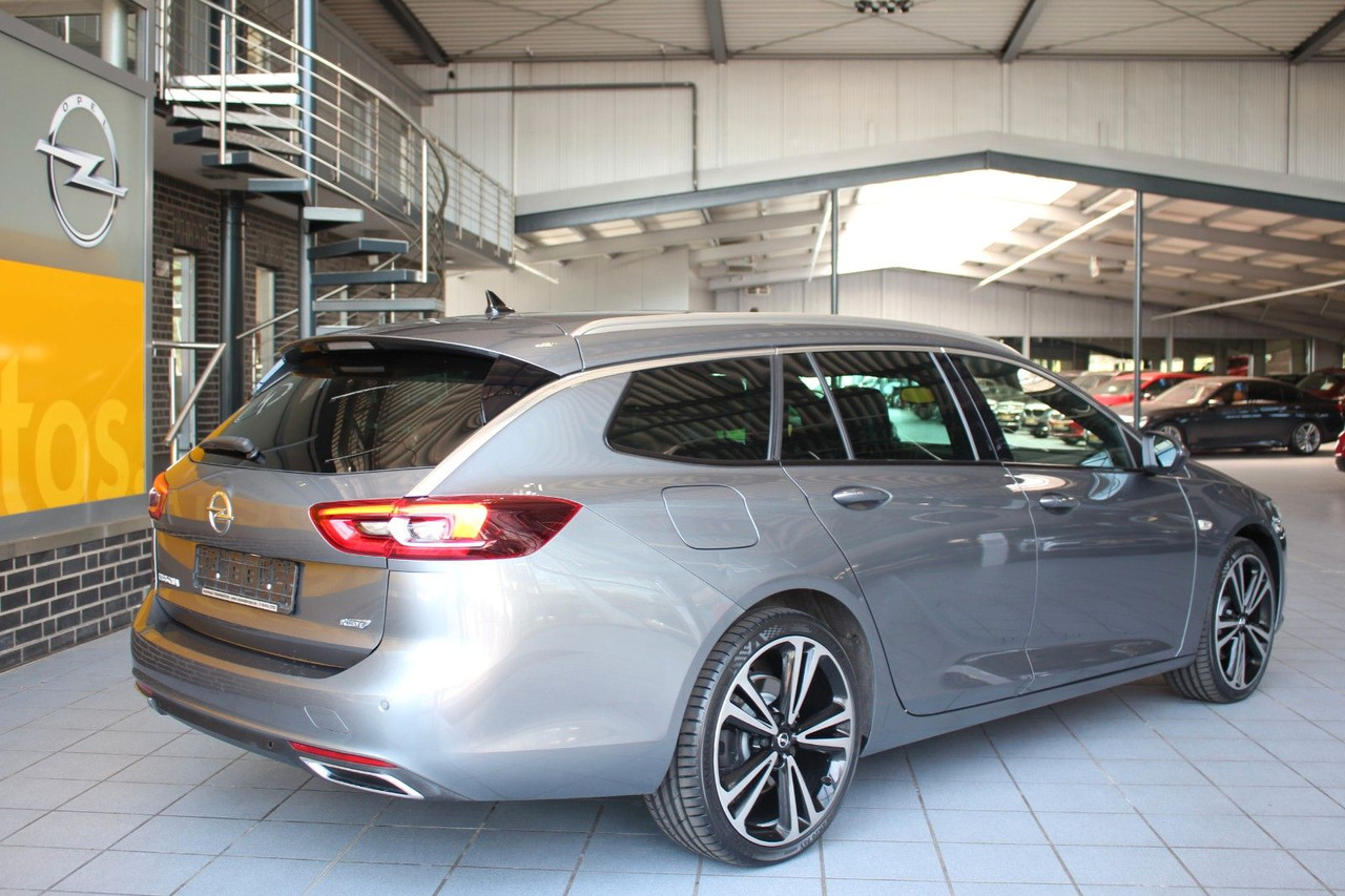 Opel Insignia B Sports Tourer Ultimate 4x4 OPC AHK - Car: picture 5 Opel Insignia B Sports Tourer Ultimate 4x4 OPC AHK - Car: picture 5