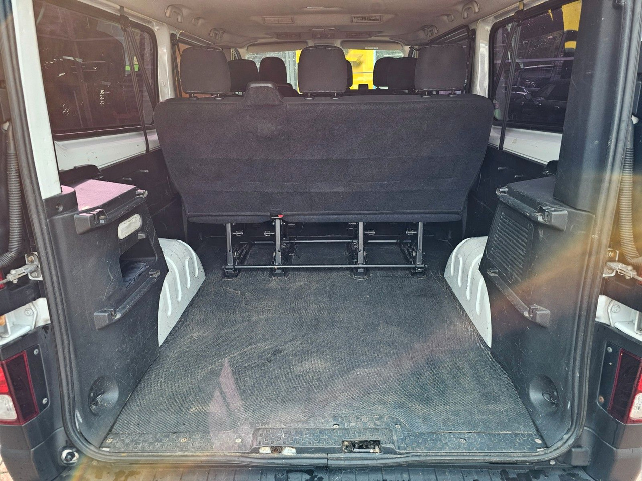 Passenger van Opel Vivaro B Combi Bus L2H1  2,9t AHK: picture 12