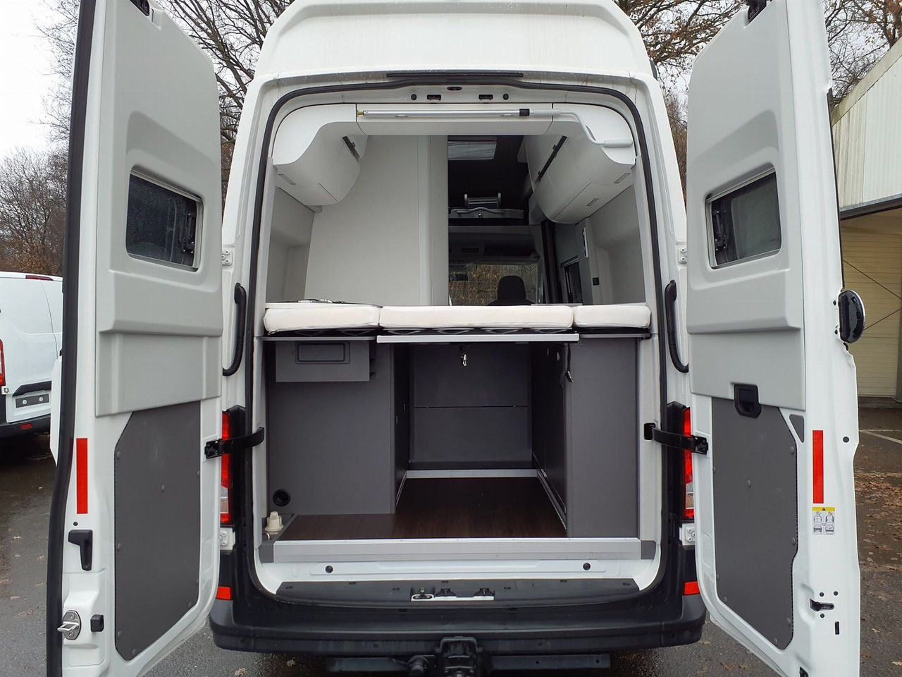 Volkswagen Crafter Grand California 600 Solar Kamer AHK ACC - Camper van: picture 4 Volkswagen Crafter Grand California 600 Solar Kamer AHK ACC - Camper van: picture 4