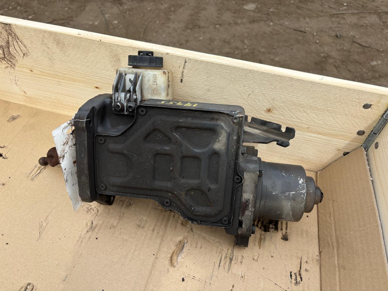 Scania G410 - Clutch and parts: picture 2 Scania G410 - Clutch and parts: picture 2