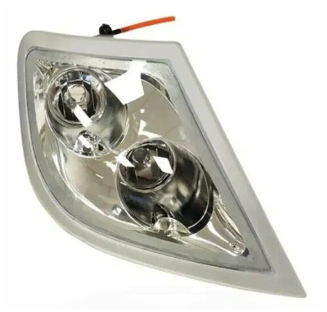 DAF XF106 Skylight Rechts 1784823 - Lights/ Lighting for Truck: picture 1 DAF XF106 Skylight Rechts 1784823 - Lights/ Lighting for Truck: picture 1