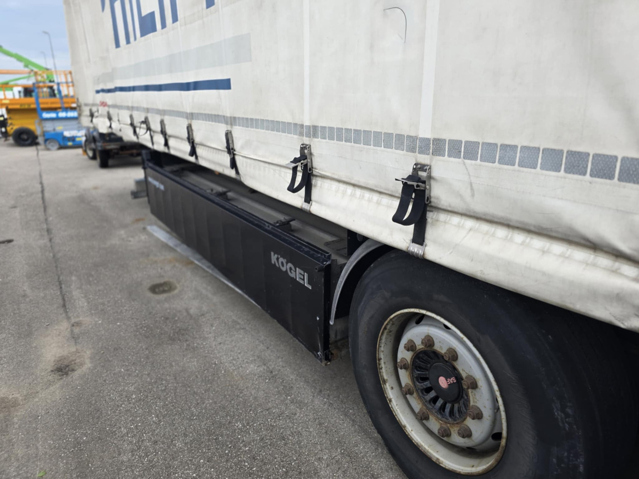 KÖGEL S 24 - Curtainsider semi-trailer: picture 2 KÖGEL S 24 - Curtainsider semi-trailer: picture 2