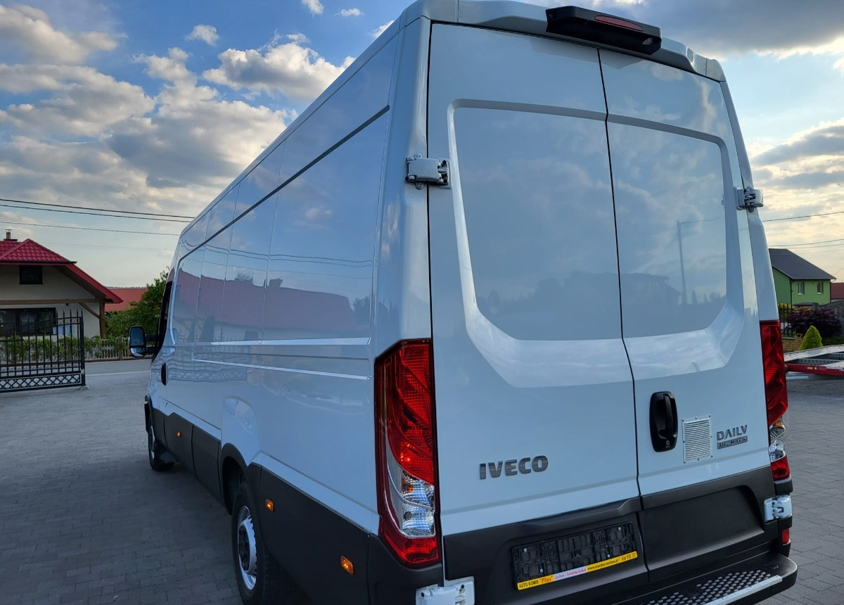 Iveco Iveco 180 Himatic 3.0 180hp Maxi -v Led -Xenon- v Led-Xenon - Panel van: picture 4 Iveco Iveco 180 Himatic 3.0 180hp Maxi -v Led -Xenon- v Led-Xenon - Panel van: picture 4