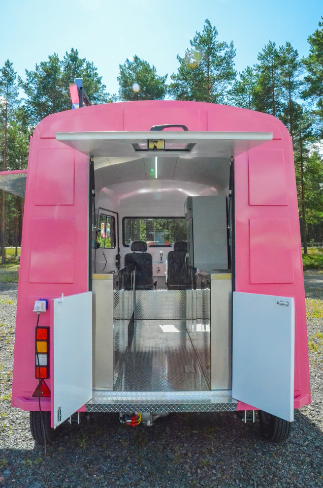 Deli Star Trailer Retro Frenchie HR 5020 Electric - EU standards - Vending trailer: picture 5 Deli Star Trailer Retro Frenchie HR 5020 Electric - EU standards - Vending trailer: picture 5