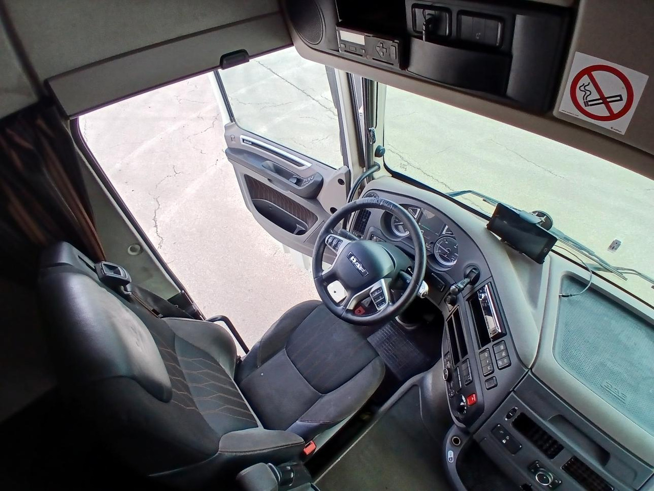 Tractor unit DAF XF 480 FT: picture 8