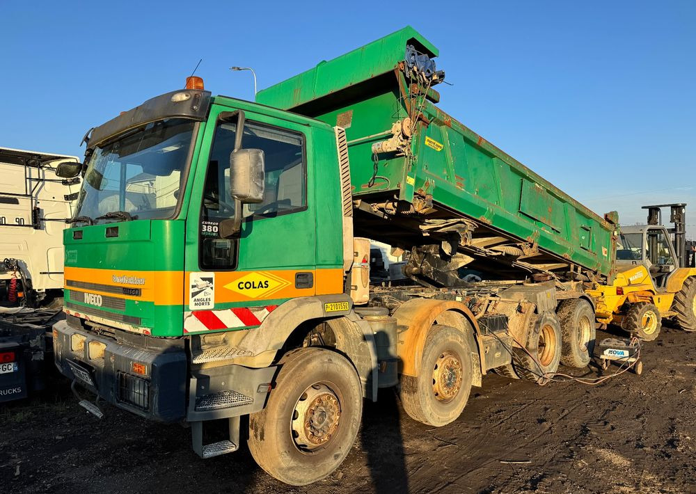 Tipper Iveco EuroTrakker: picture 1