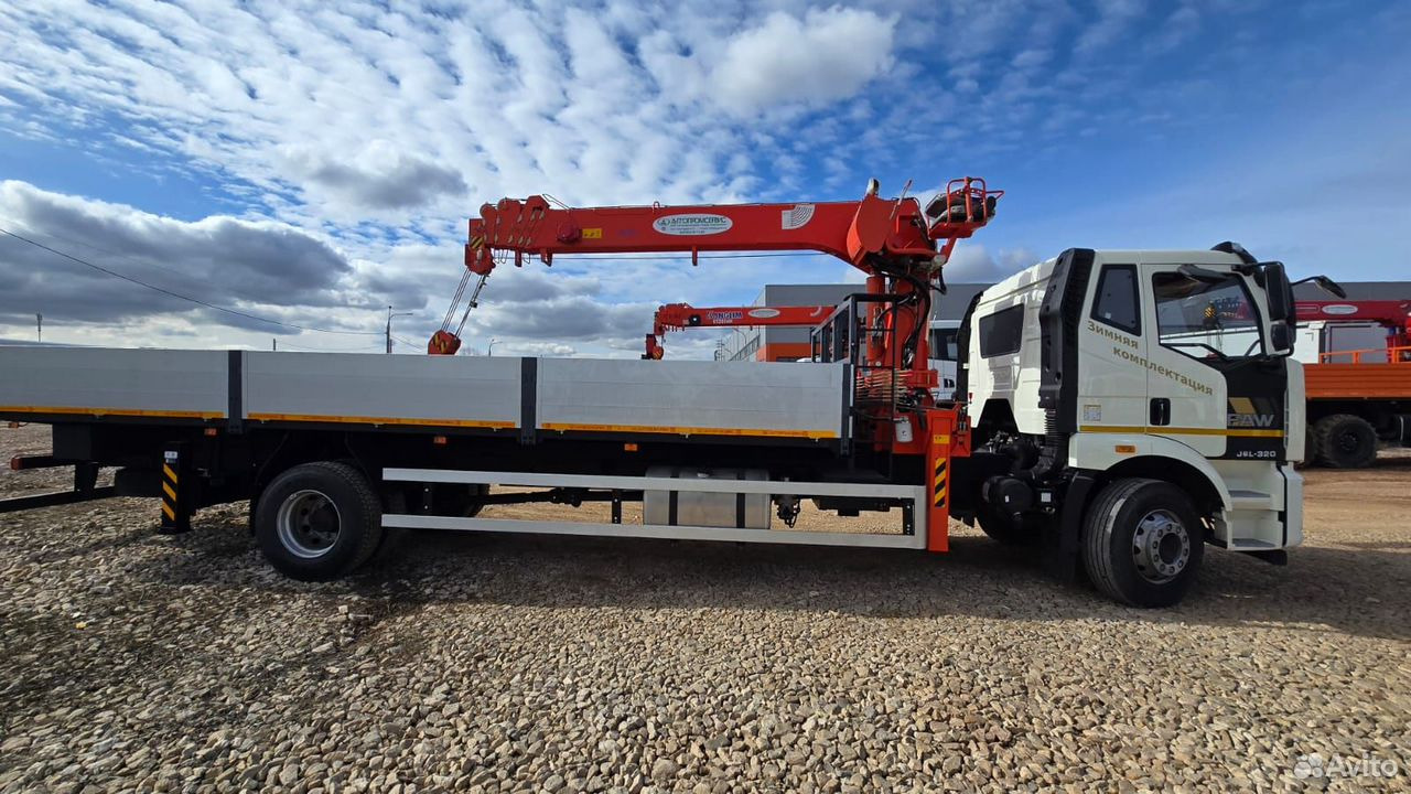 FAW J6L - Dropside/ Flatbed truck, Crane truck: picture 5 FAW J6L - Dropside/ Flatbed truck, Crane truck: picture 5