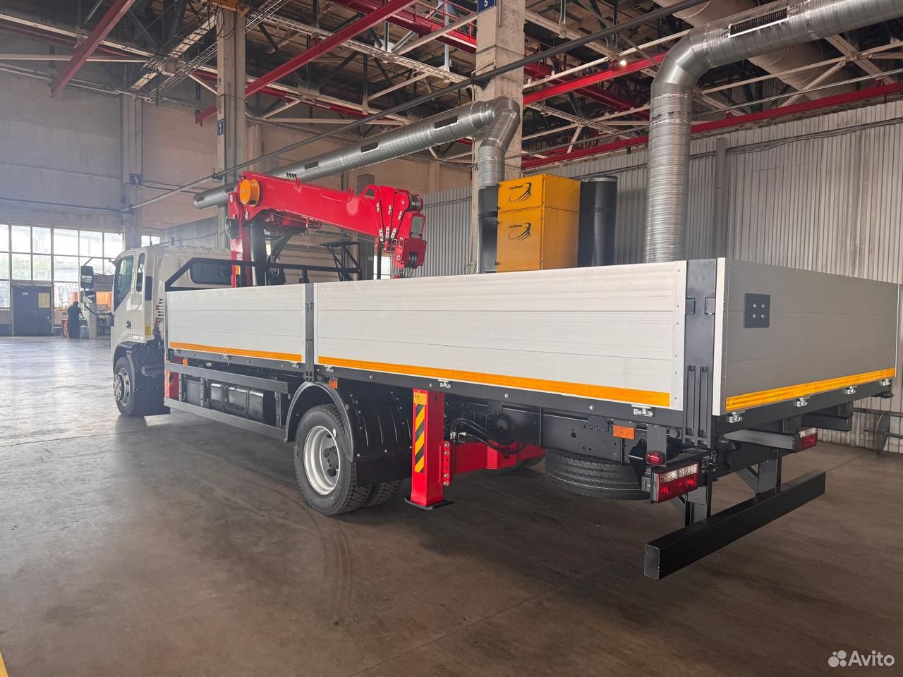 КАМАЗ 4308-6084-69 (G5) - Dropside/ Flatbed truck, Crane truck: picture 3 КАМАЗ 4308-6084-69 (G5) - Dropside/ Flatbed truck, Crane truck: picture 3