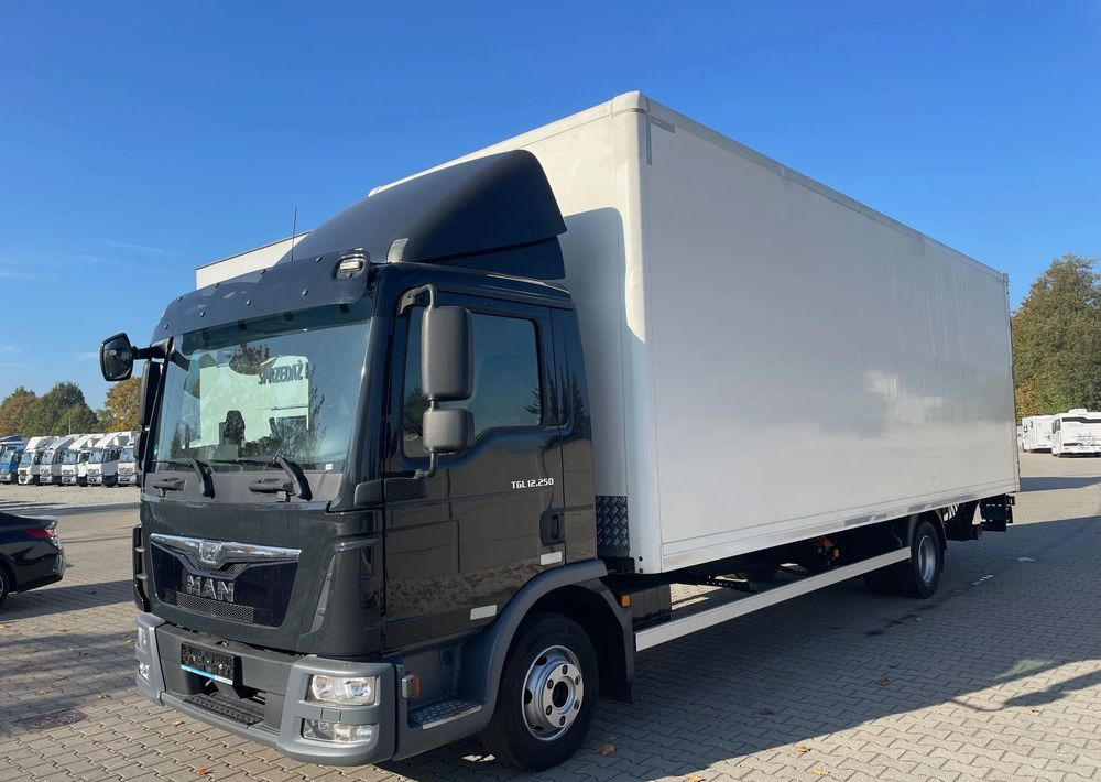 MAN TGL 12.250 - Box truck: picture 2 MAN TGL 12.250 - Box truck: picture 2