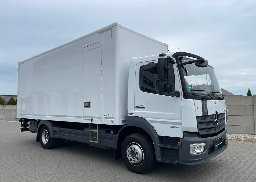 Mercedes-Benz ATEGO 1324, 15 EUROPALET, ŁADOWNOŚĆ 7,5 T - Box truck: picture 2 Mercedes-Benz ATEGO 1324, 15 EUROPALET, ŁADOWNOŚĆ 7,5 T - Box truck: picture 2
