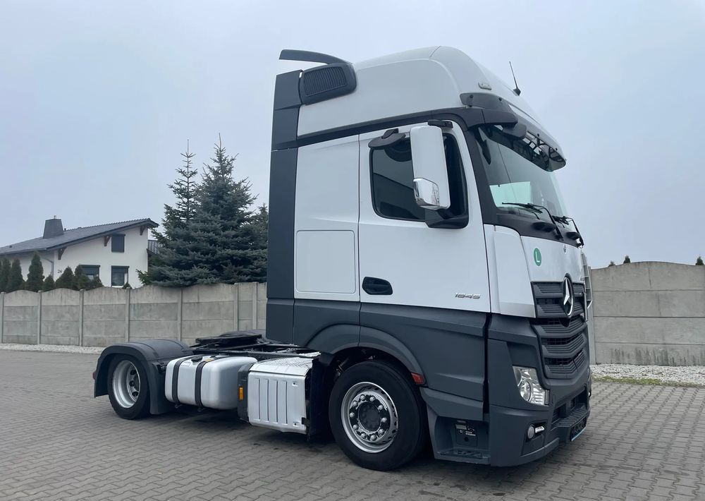 Mercedes-Benz ACTROS 1845, Mega, Gigaspace, Salonka! - Tractor unit: picture 3 Mercedes-Benz ACTROS 1845, Mega, Gigaspace, Salonka! - Tractor unit: picture 3