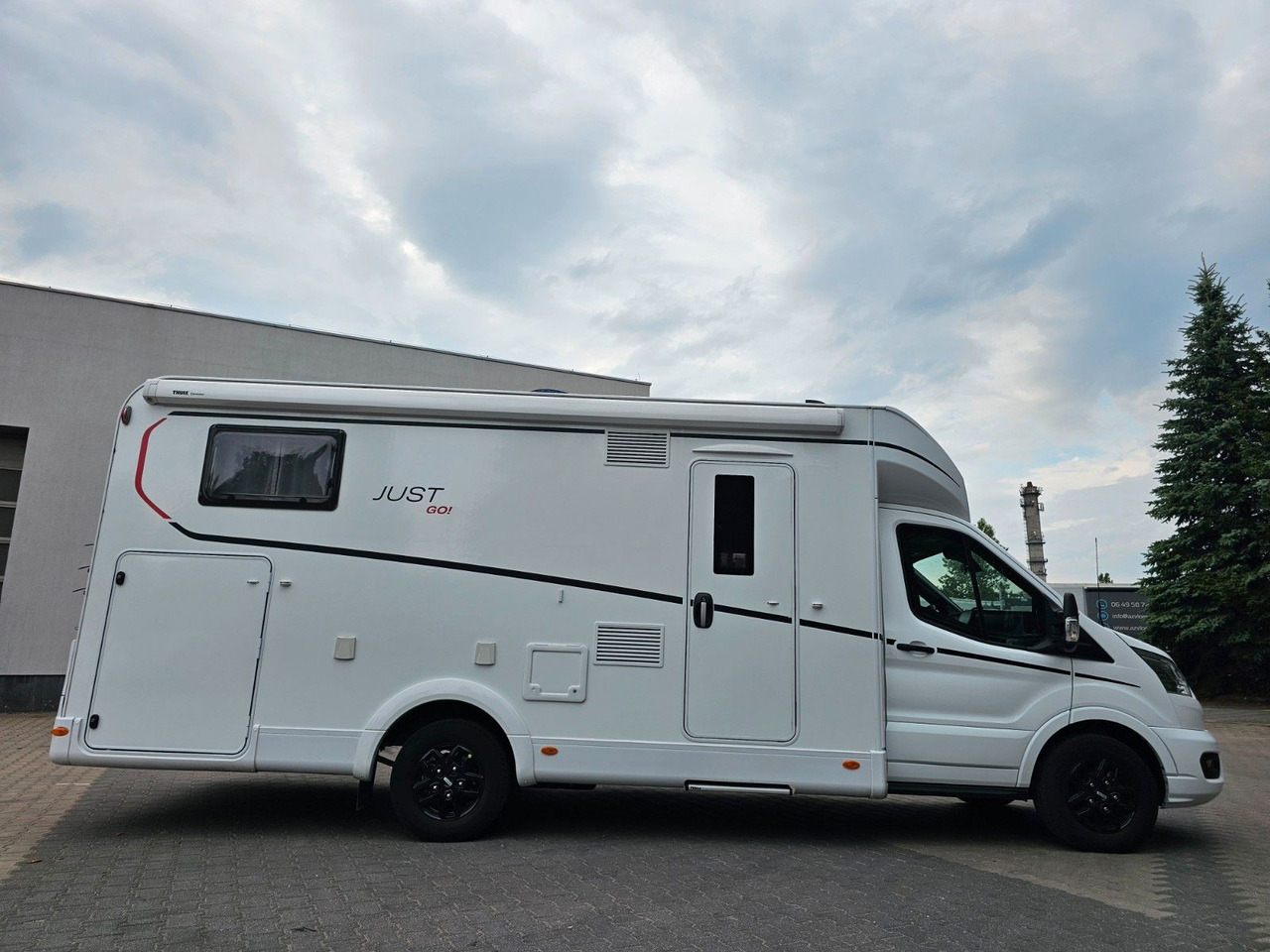 Dethleffs JUST GO T7055 EB Winter 4xBett Elektr.Hubbet - Semi-integrated motorhome: picture 5 Dethleffs JUST GO T7055 EB Winter 4xBett Elektr.Hubbet - Semi-integrated motorhome: picture 5