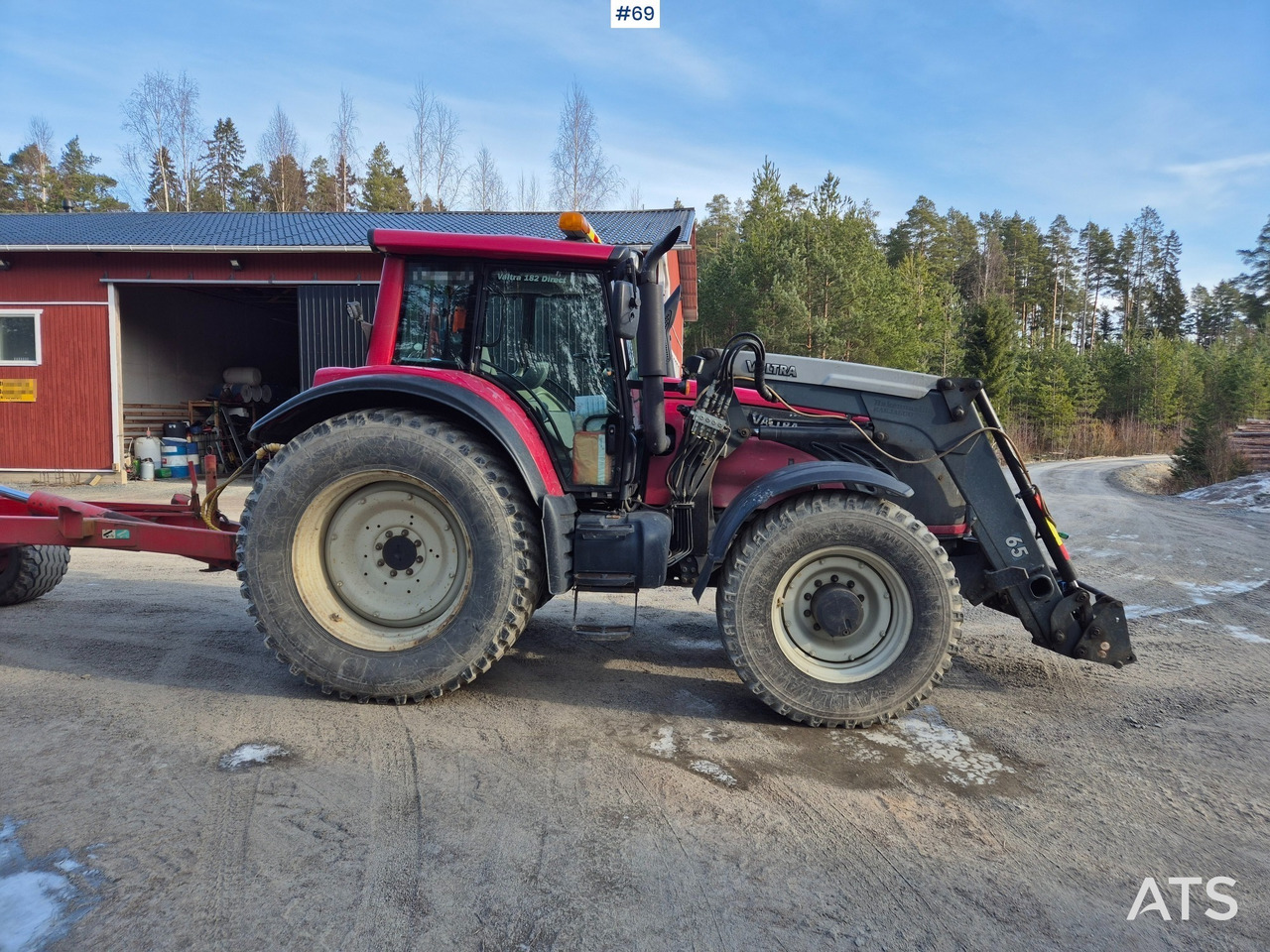 Farm tractor Valtra T182: picture 9