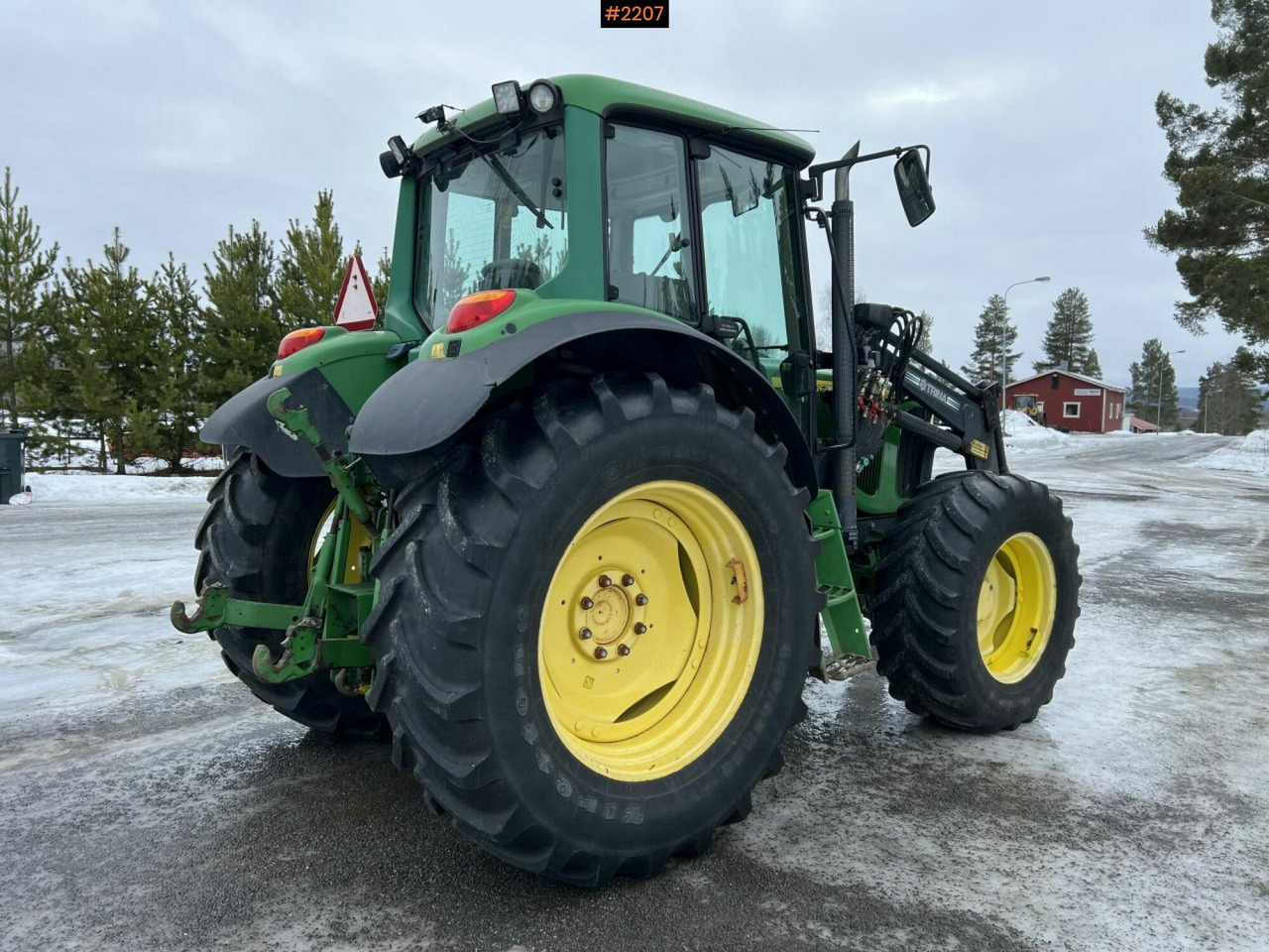 Tractor JOHN DEERE 6420S - Farm tractor: picture 4 Tractor JOHN DEERE 6420S - Farm tractor: picture 4