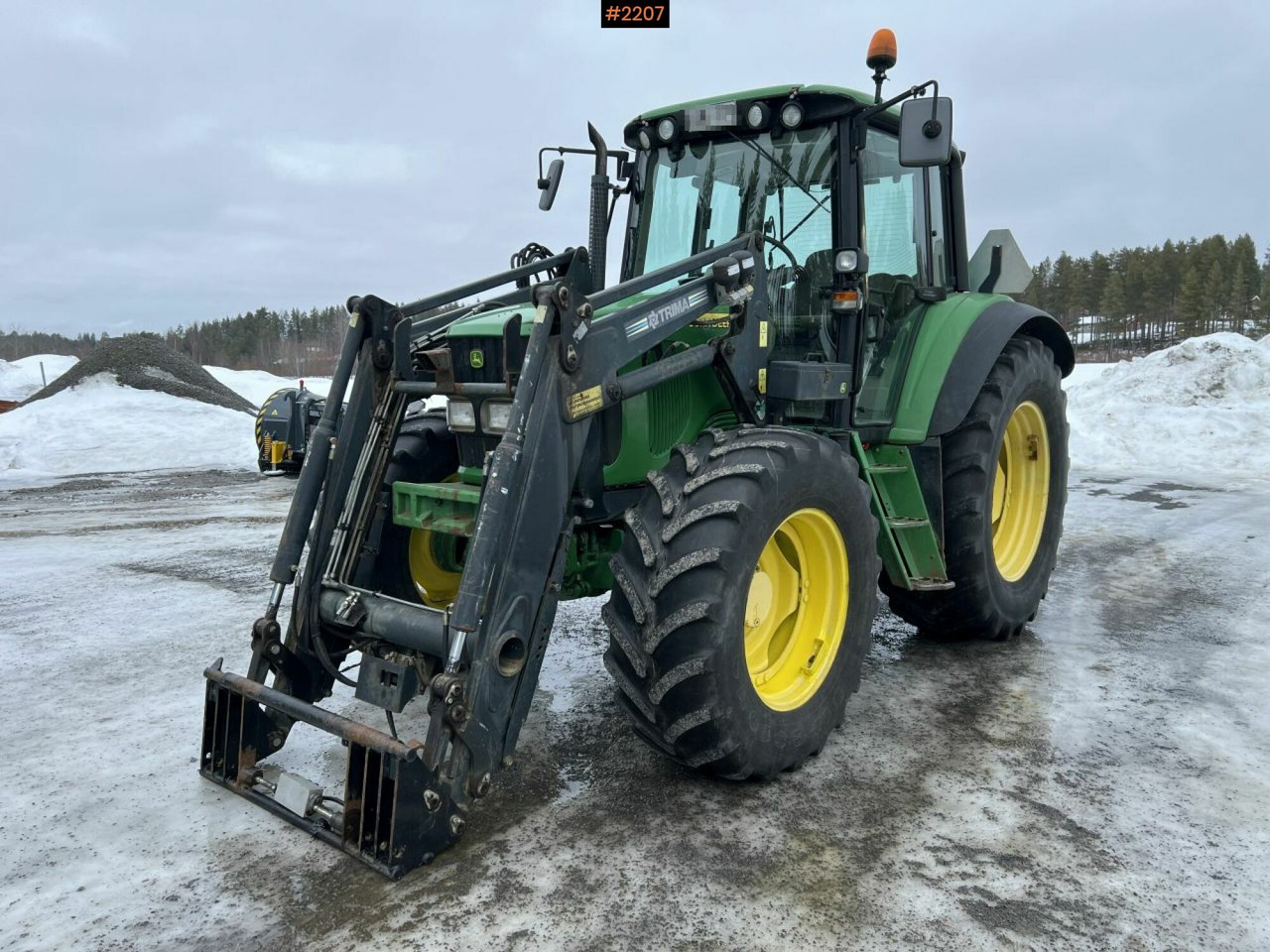 Tractor JOHN DEERE 6420S - Farm tractor: picture 1 Tractor JOHN DEERE 6420S - Farm tractor: picture 1