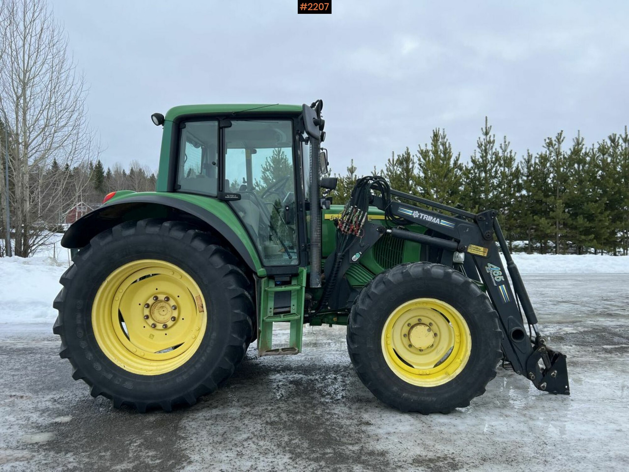 Tractor JOHN DEERE 6420S - Farm tractor: picture 2 Tractor JOHN DEERE 6420S - Farm tractor: picture 2