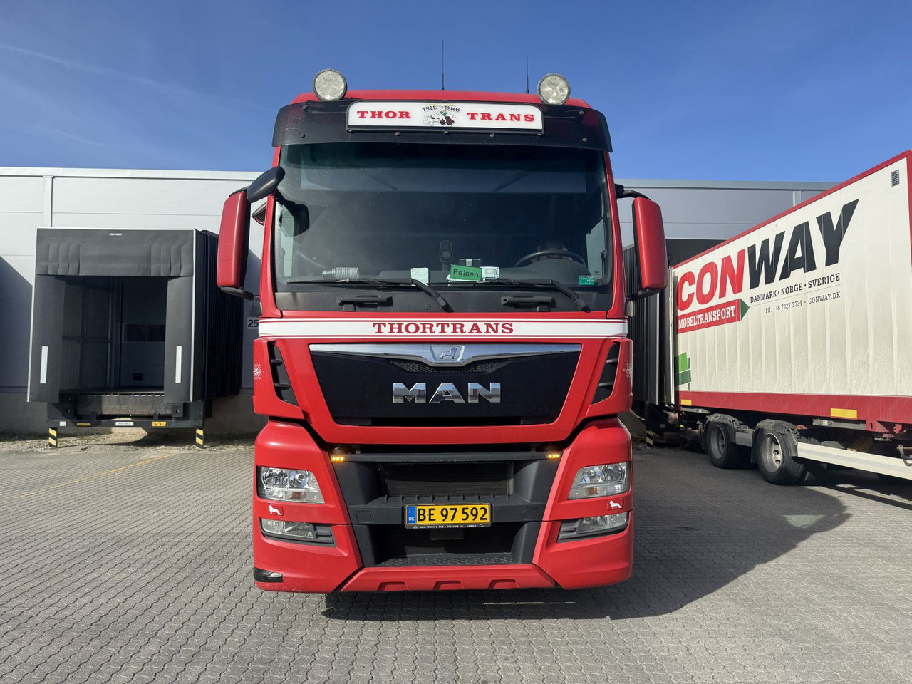 MAN TG, 26. 6x2-2 LL - Box truck: picture 2 MAN TG, 26. 6x2-2 LL - Box truck: picture 2