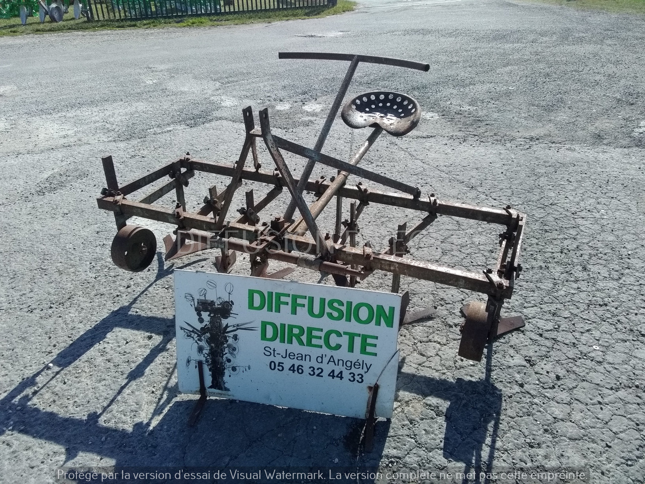 BINEUSE 2 RANGS - Spring tine harrow: picture 1 BINEUSE 2 RANGS - Spring tine harrow: picture 1