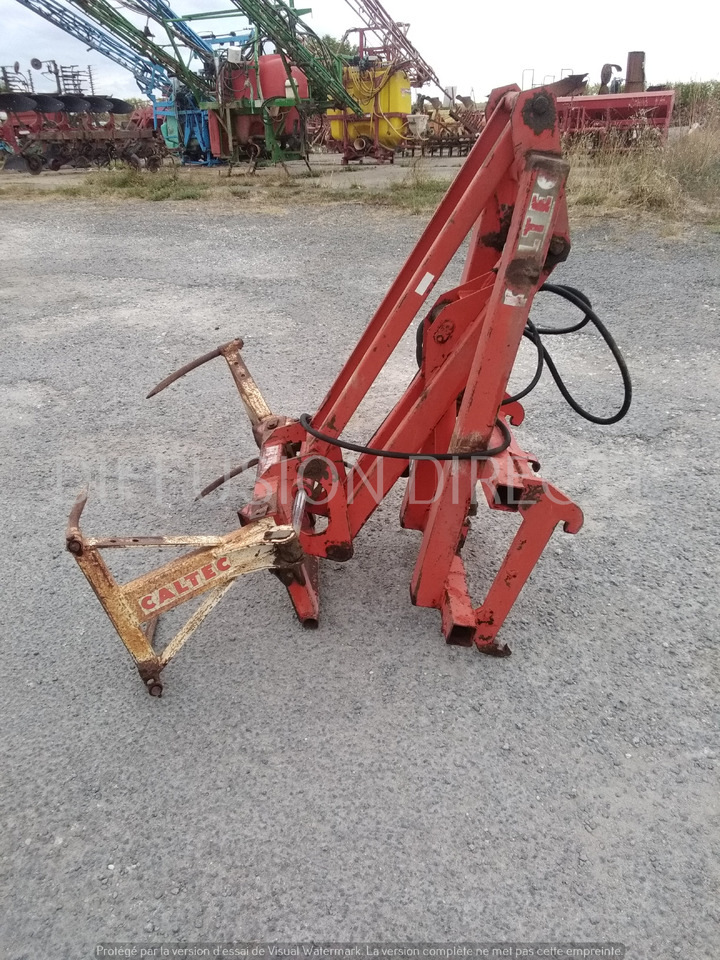 CALTEC SURELEVATEUR DE BOTTES 140 G - Silage equipment: picture 3 CALTEC SURELEVATEUR DE BOTTES 140 G - Silage equipment: picture 3