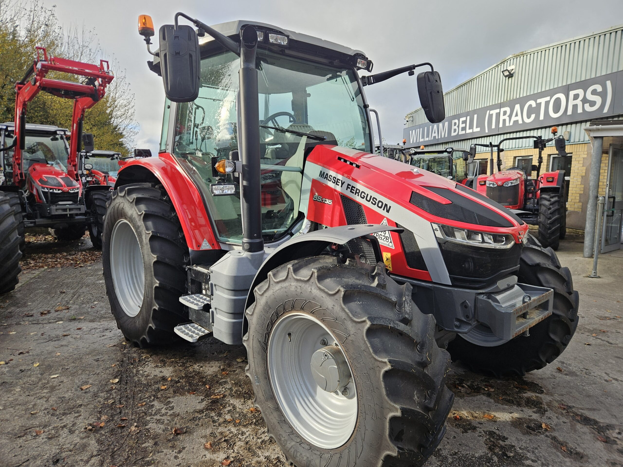 2023 MF 5S.135 only 405 Hrs - Farm tractor: picture 1 2023 MF 5S.135 only 405 Hrs - Farm tractor: picture 1