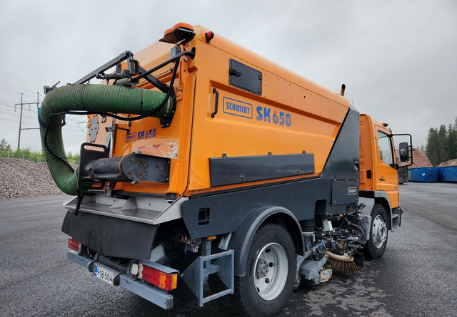 Schmidt SK650 Atego 85kmh/h - Road sweeper: picture 5 Schmidt SK650 Atego 85kmh/h - Road sweeper: picture 5