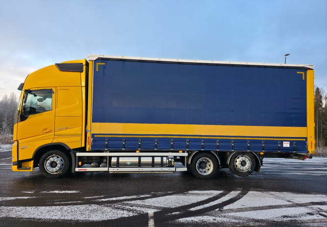 VolvoFH460 LNG / LBG 6x2 - Curtainsider truck: picture 2 VolvoFH460 LNG / LBG 6x2 - Curtainsider truck: picture 2