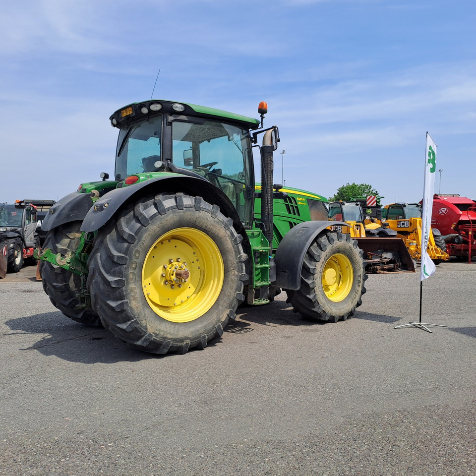 JOHN DEERE 6210R - Farm tractor: picture 3 JOHN DEERE 6210R - Farm tractor: picture 3