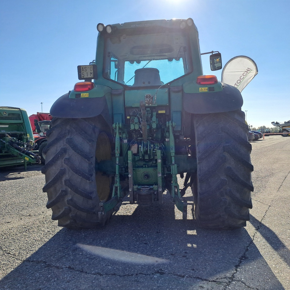 JOHN DEERE 6820 - Farm tractor: picture 4 JOHN DEERE 6820 - Farm tractor: picture 4