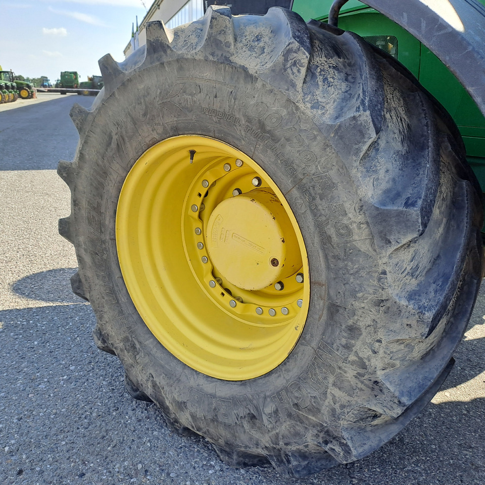 Farm tractor JOHN DEERE 7310R: picture 7