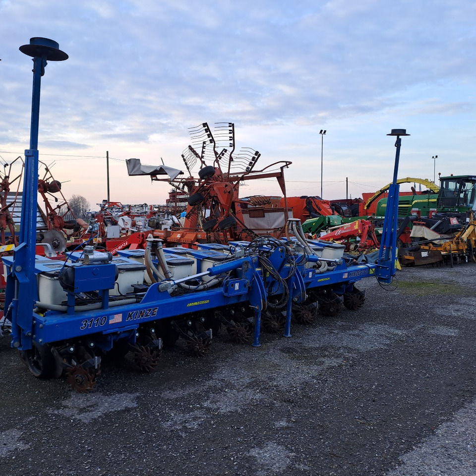 KINZE 3110 - Precision sowing machine: picture 2 KINZE 3110 - Precision sowing machine: picture 2
