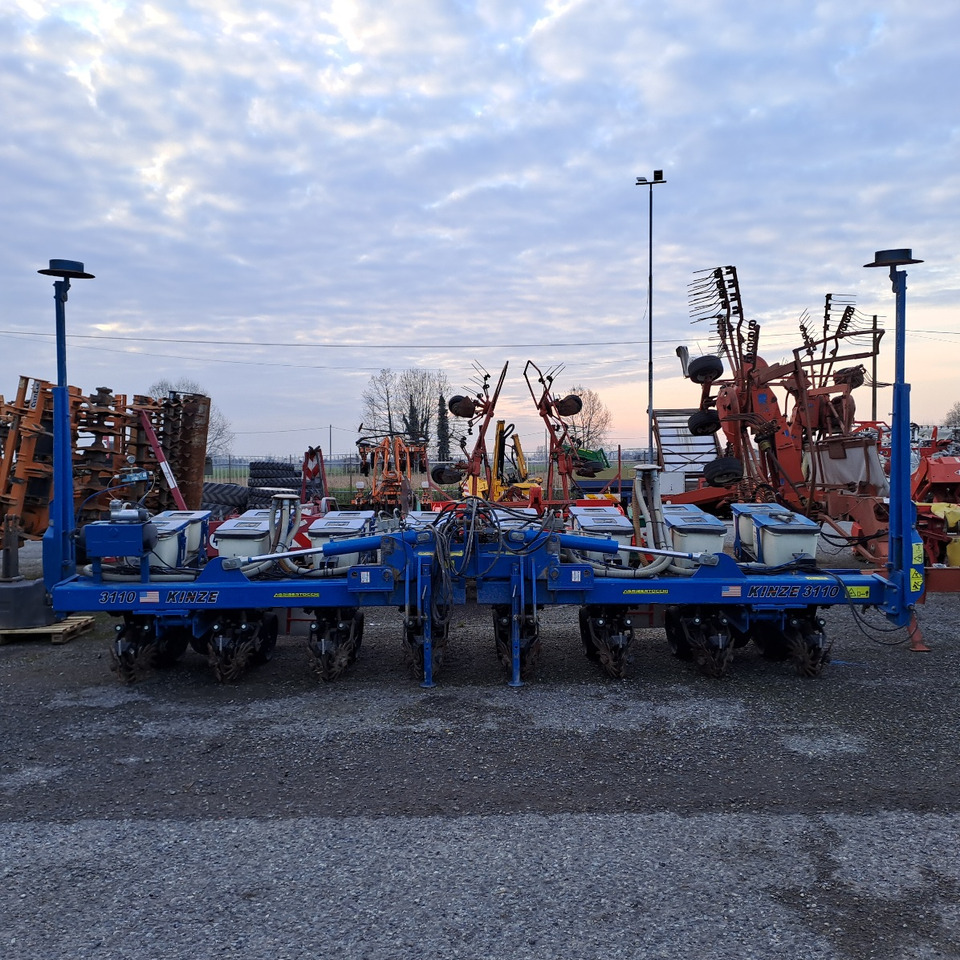 KINZE 3110 - Precision sowing machine: picture 3 KINZE 3110 - Precision sowing machine: picture 3