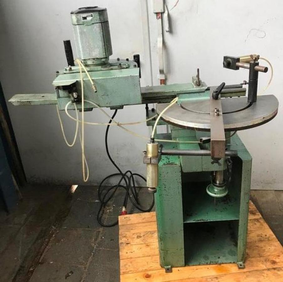 Ausklinkfräse GRAULE - Machine tool: picture 1 Ausklinkfräse GRAULE - Machine tool: picture 1