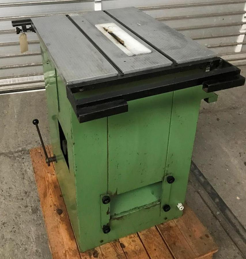 Präzisions-Holzkreissäge ULMIA - Woodworking machinery: picture 3 Präzisions-Holzkreissäge ULMIA - Woodworking machinery: picture 3