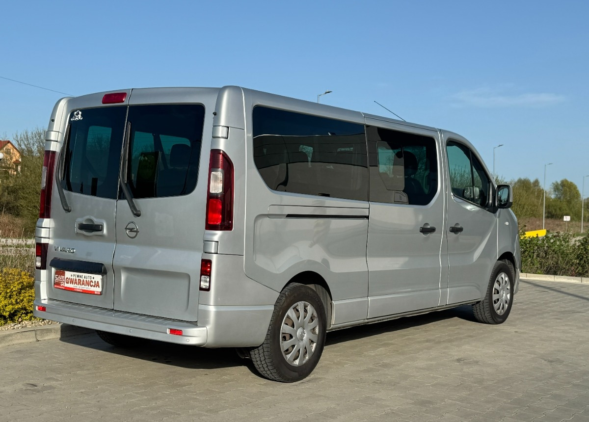 Opel Vivaro 2019 rok 9 osobowy nawiewy tylne Bezwypadkowy Niski przebieg FV23 - Minibus, Passenger van: picture 3 Opel Vivaro 2019 rok 9 osobowy nawiewy tylne Bezwypadkowy Niski przebieg FV23 - Minibus, Passenger van: picture 3