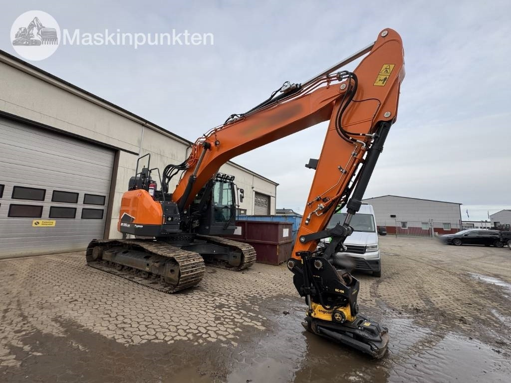Develon DX 235 LCR - Crawler excavator: picture 4 Develon DX 235 LCR - Crawler excavator: picture 4