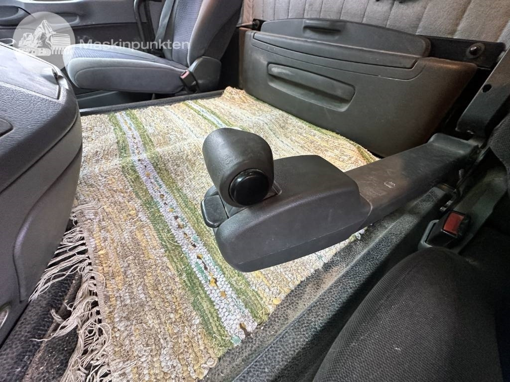 Lease a Mercedes-Benz 2651 L 8X4 Junjin jxzr42-5.16hp  Mercedes-Benz 2651 L 8X4 Junjin jxzr42-5.16hp: picture 31