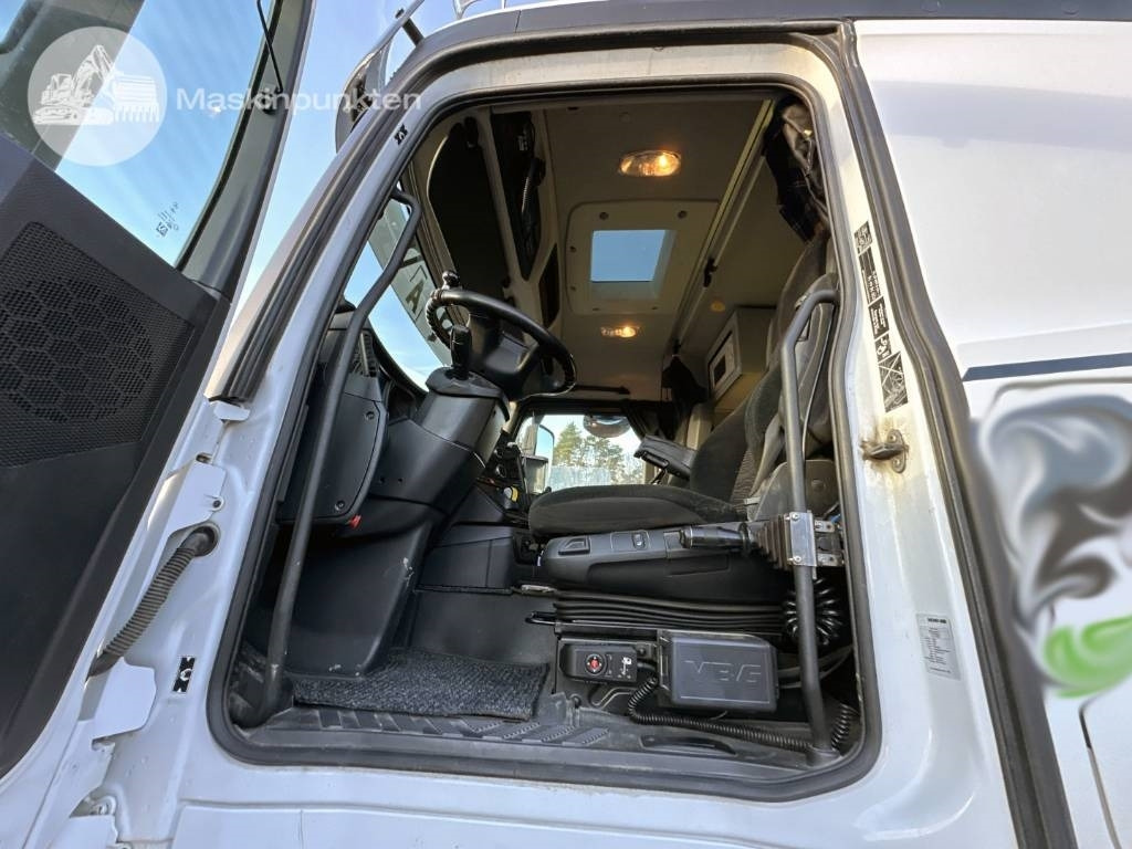 Hook lift truck Mercedes-Benz Arocs 3251: picture 12