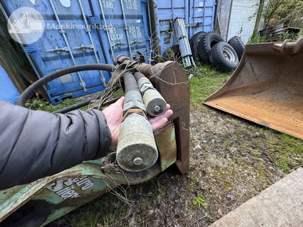 Montrabert 900 Metro Silenci - Hydraulic hammer for Construction machinery: picture 4 Montrabert 900 Metro Silenci - Hydraulic hammer for Construction machinery: picture 4