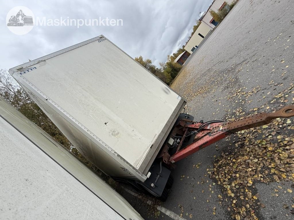 NTM UTP-29/39L-4 - Closed box trailer: picture 3 NTM UTP-29/39L-4 - Closed box trailer: picture 3