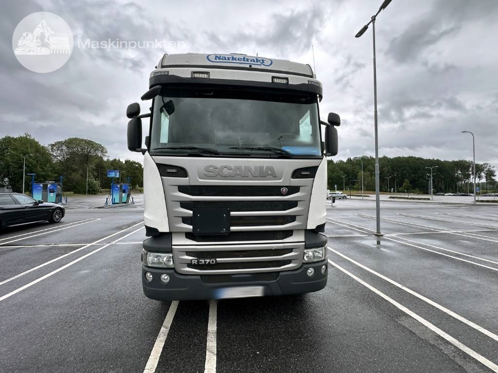 Scania R 370 - Box truck: picture 2 Scania R 370 - Box truck: picture 2