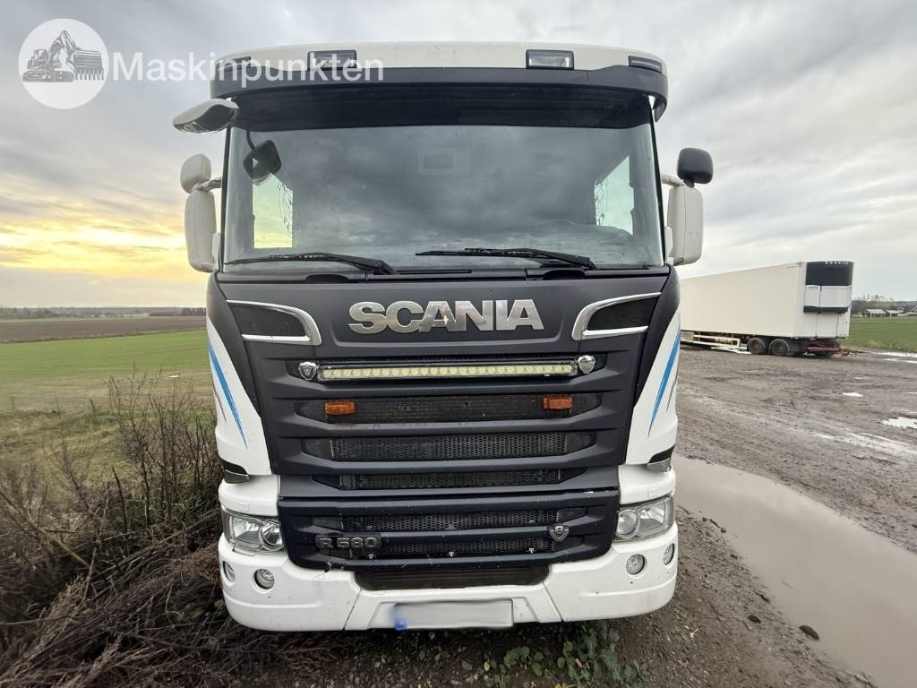 Scania R 580 - Box truck: picture 2 Scania R 580 - Box truck: picture 2