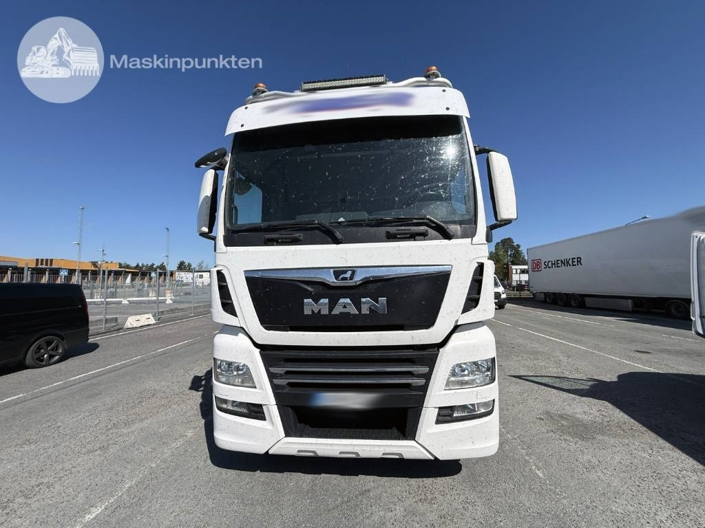 MAN TGX 28.510  - Tractor unit: picture 4 MAN TGX 28.510  - Tractor unit: picture 4