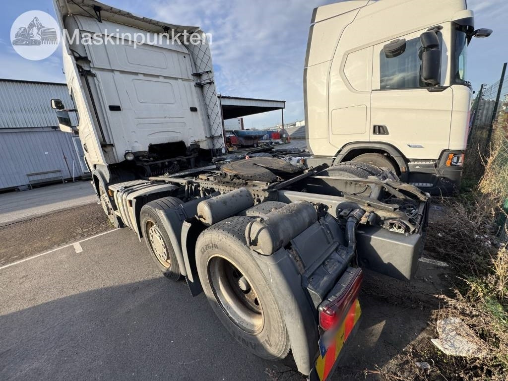 Scania R 440 - Tractor unit: picture 2 Scania R 440 - Tractor unit: picture 2