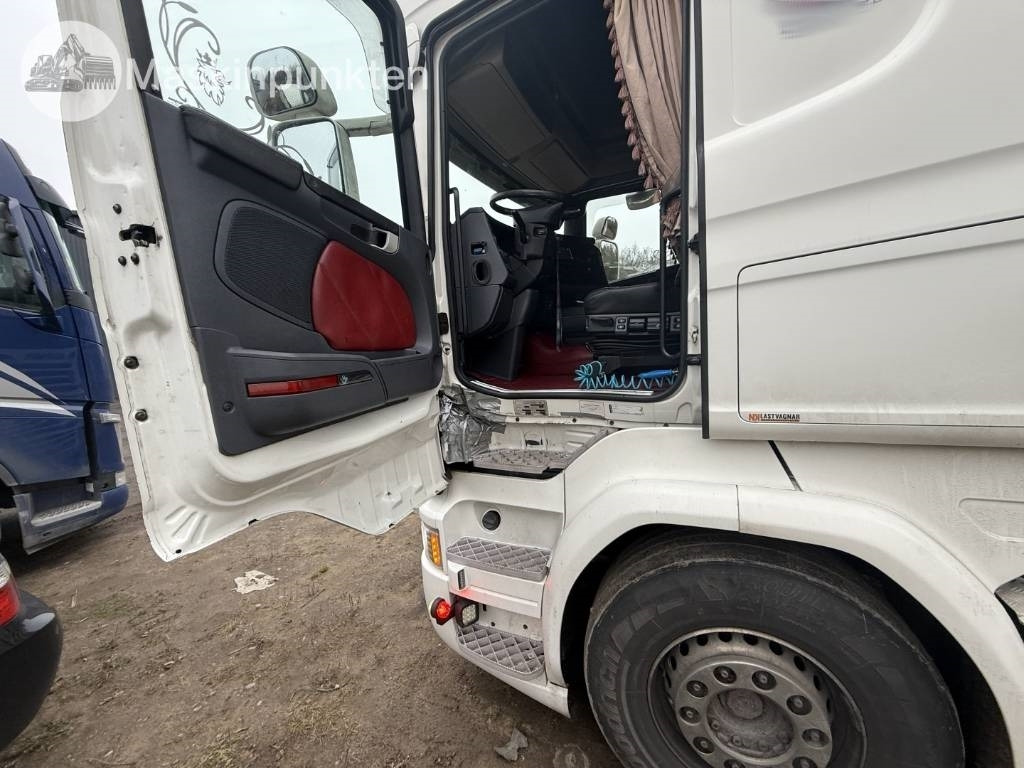 Tractor unit Scania R 520: picture 10