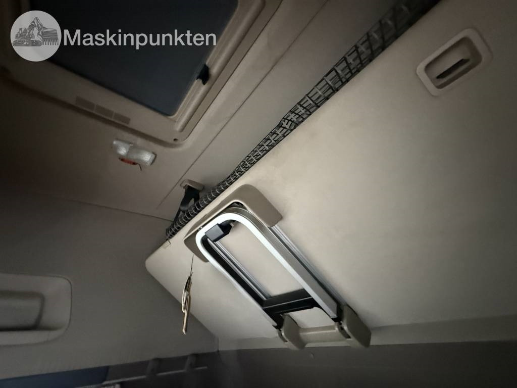 Tractor unit Scania R 520: picture 23